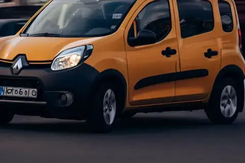 Renault Kangoo: jak wybrać idealny silnik? Porównanie i porady